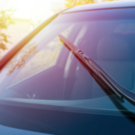 5 major signs of a poor windshield installation