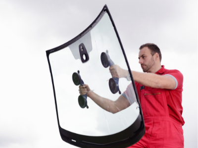 Top things to keep in mind while hiring windshield replacement services
