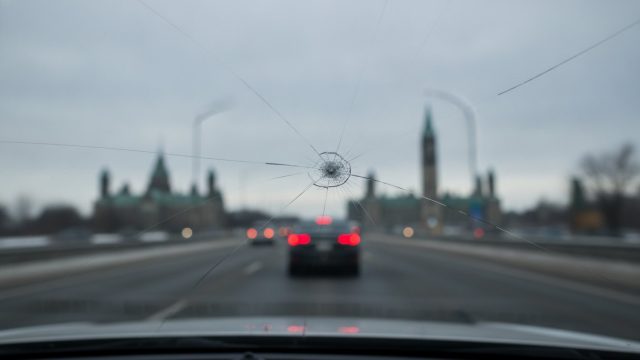 Seasonal Auto Glass Damage Prevention: Ottawa’s Weather Challenges (2026 Guide)